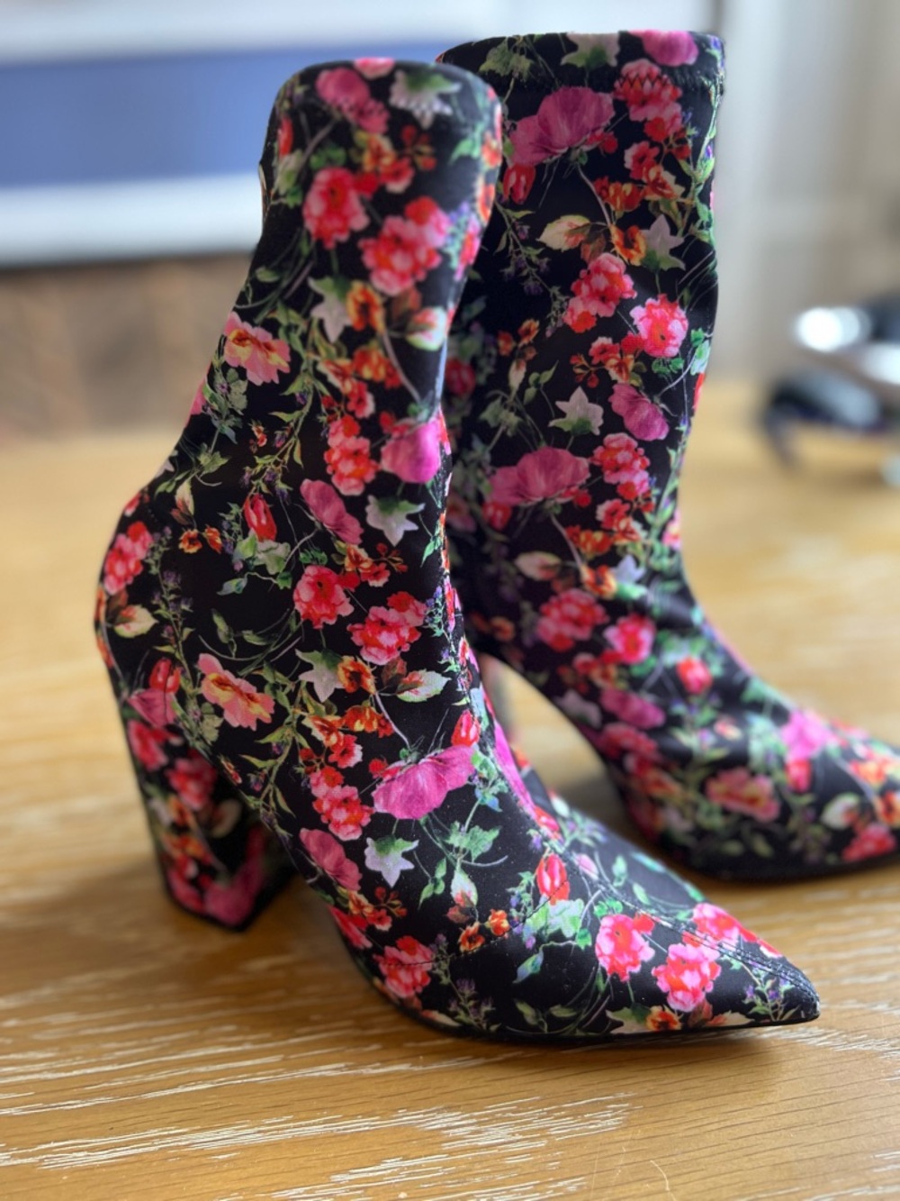 Steve Madden Black Floral Pointed Toe Block Heel Ankle Boots- new!